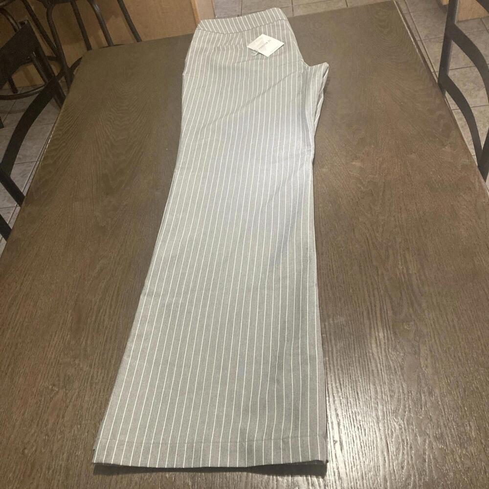 NWT Forever 21 Grey/ White Pinstripe‎ Pant/ Trouser/Dress Pants Office Size L - Picture 3 of 7